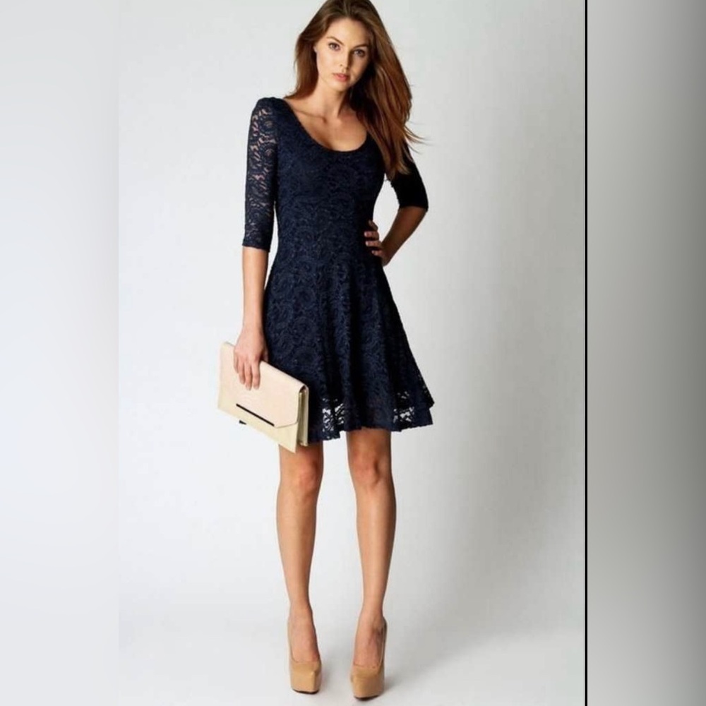Fit and Flare lace dress - Lush size medium